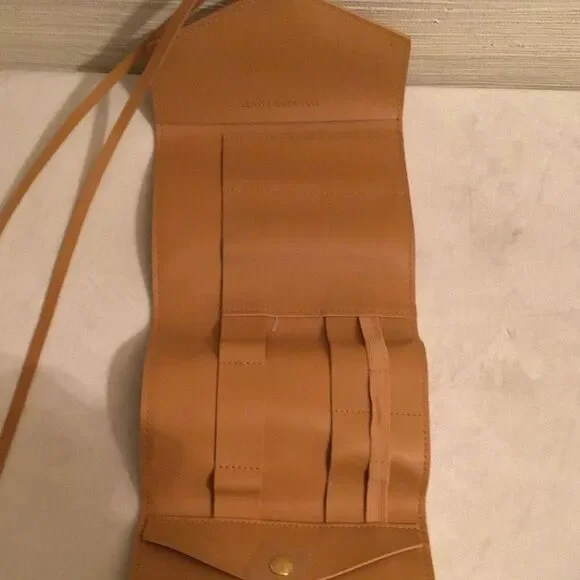 NWT Glass Ladder & Co. Katherine Tech Organizer Roll in Honey - Picture 6 of 7